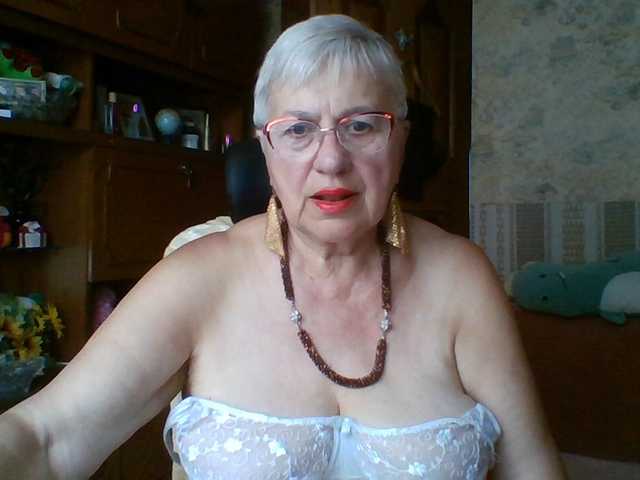 SweetCherry00 live cam on BongaCams