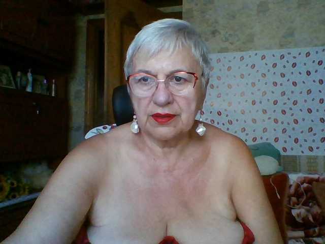 SweetCherry00 live cam on BongaCams