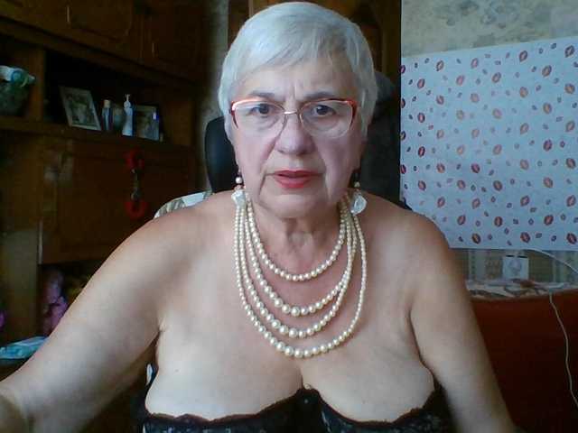 SweetCherry00 live cam on BongaCams