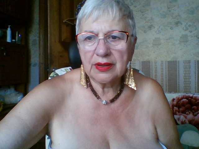 SweetCherry00 live cam on BongaCams