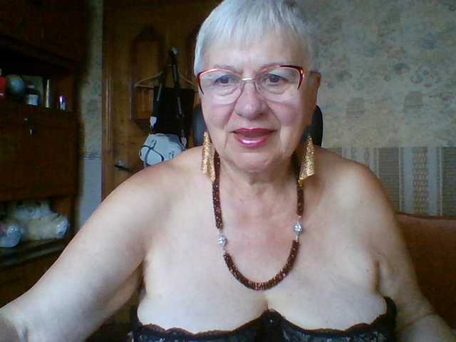 SweetCherry00 live cam on BongaCams