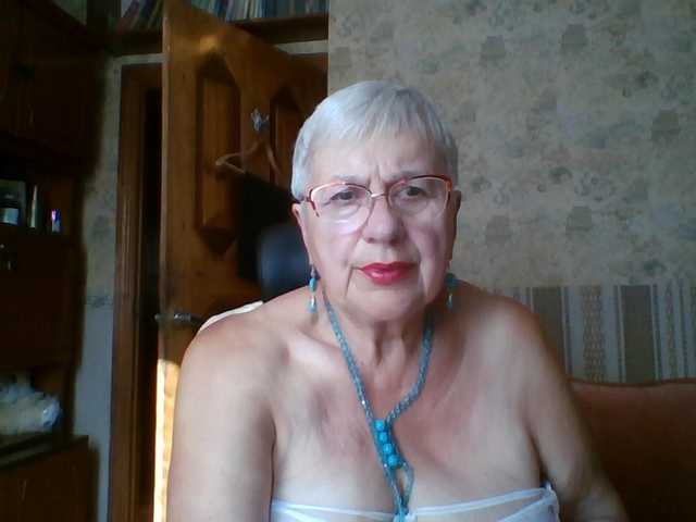 SweetCherry00 live cam on BongaCams