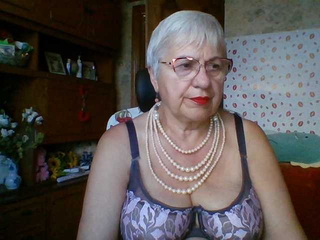 SweetCherry00 live cam on BongaCams