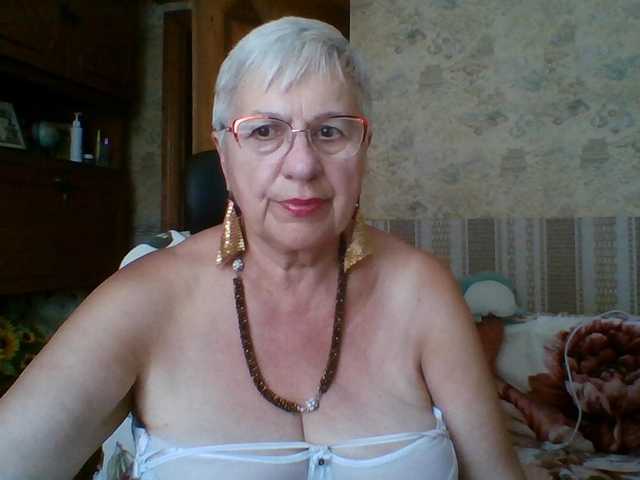 SweetCherry00 live cam on BongaCams