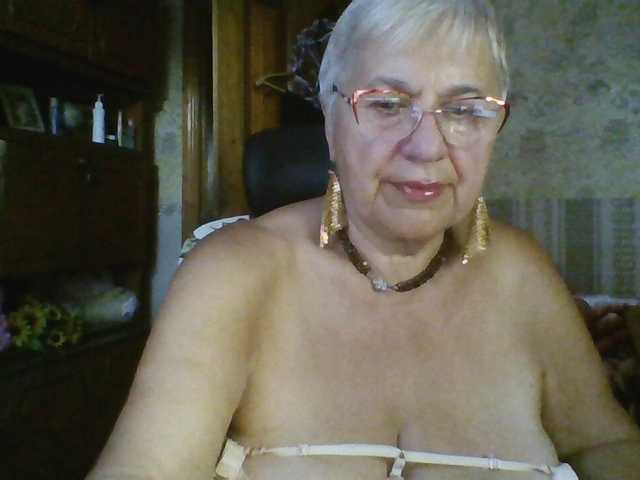 SweetCherry00 live cam on BongaCams
