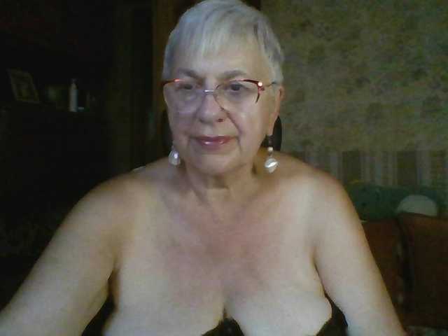 SweetCherry00 live cam on BongaCams