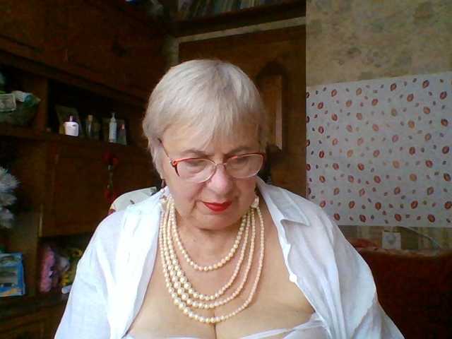 SweetCherry00 live cam on BongaCams
