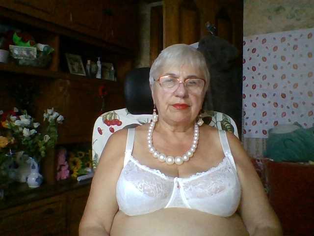 SweetCherry00 live cam on BongaCams