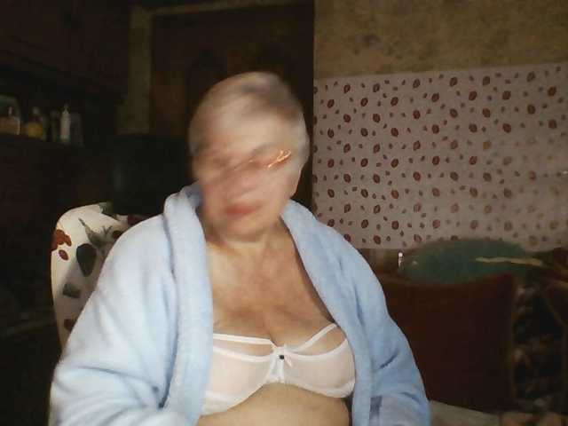 SweetCherry00 live cam on BongaCams