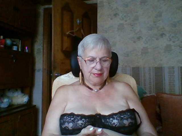 SweetCherry00 live cam on BongaCams
