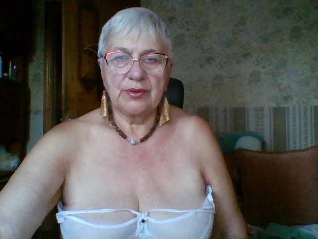 SweetCherry00 live cam on BongaCams