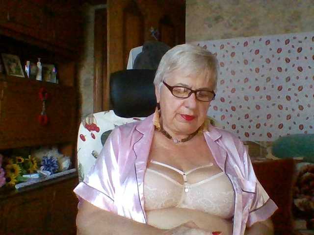 SweetCherry00 live cam on BongaCams