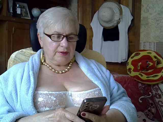 SweetCherry00 webcam