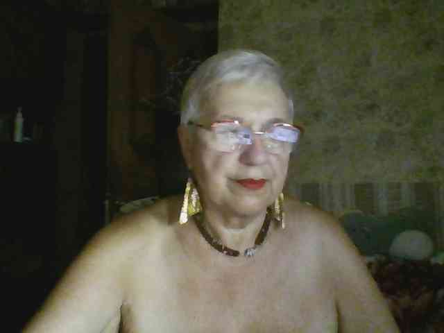 Sweetcherry00's cam show statistics and live stream