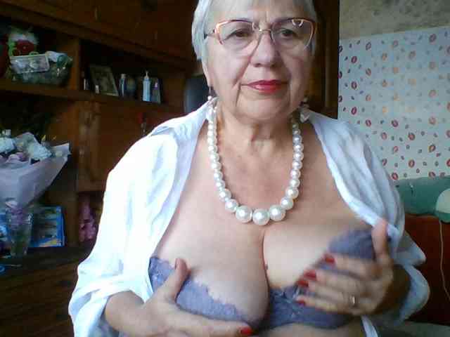 SweetCherry00 webcam