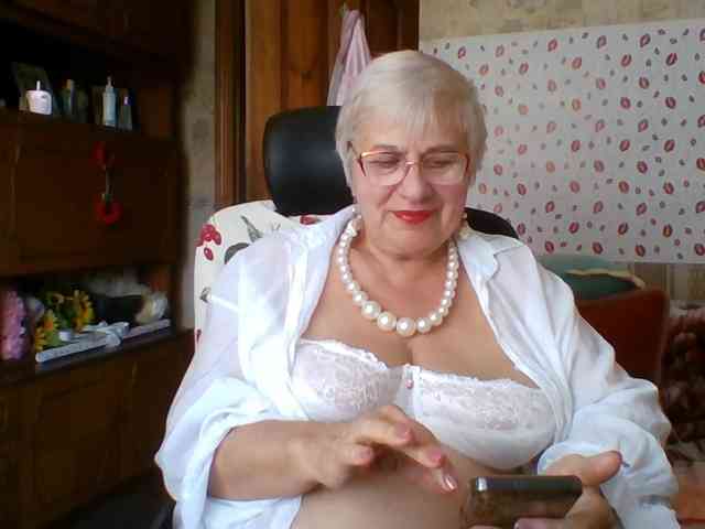 SweetCherry00 webcam