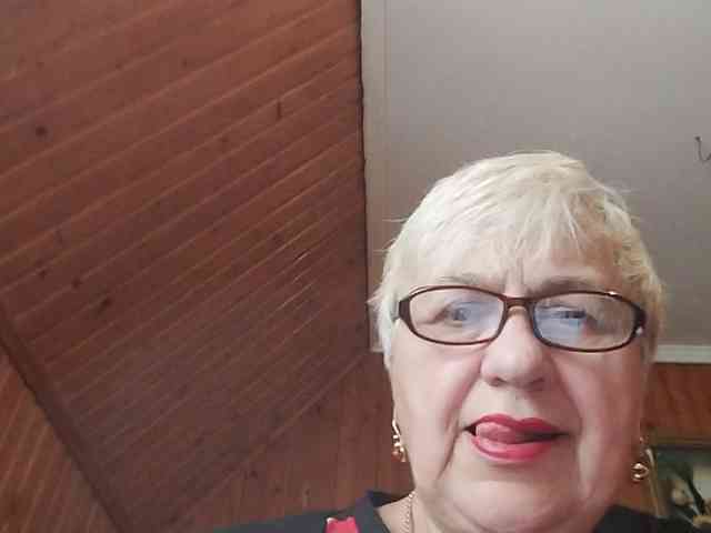 SweetCherry00 webcam