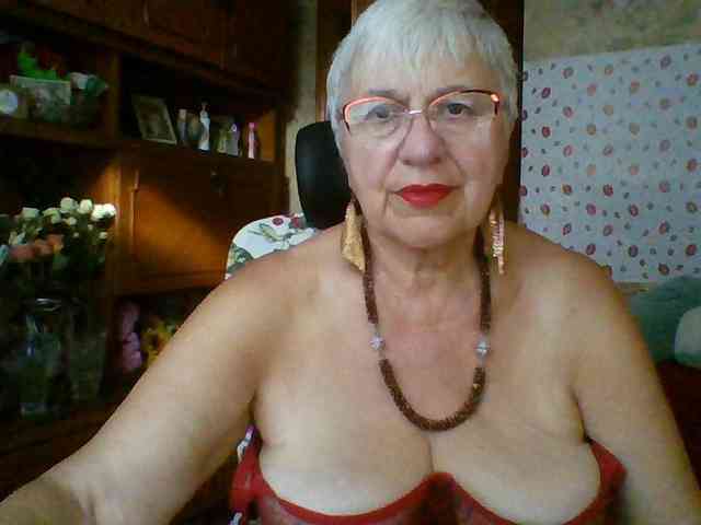 SweetCherry00 webcam