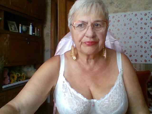 SweetCherry00 Live Webcam on BongaCams