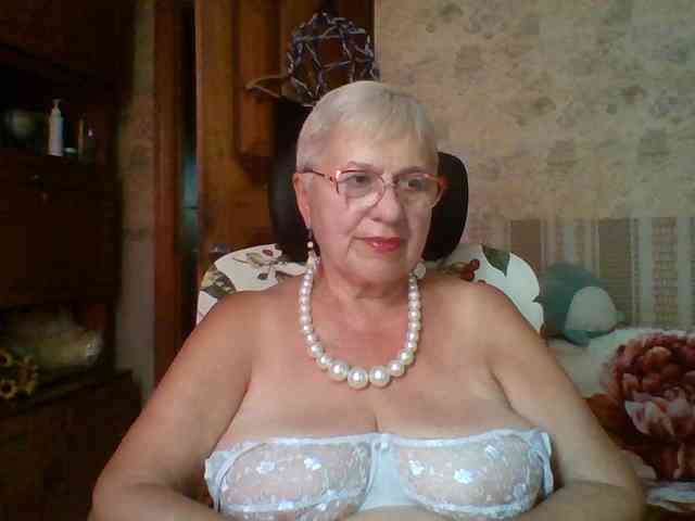 Sweetcherry00's cam show statistics and live stream