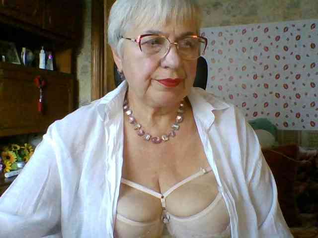 SweetCherry00 webcam