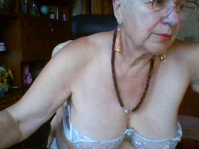 SweetCherry00 webcam