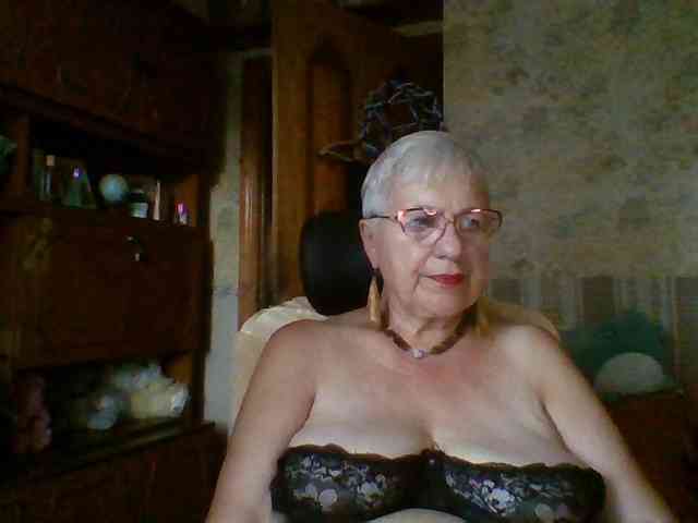 SweetCherry00 webcam