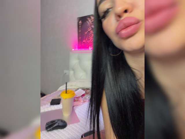 Madam_koss live cam preview