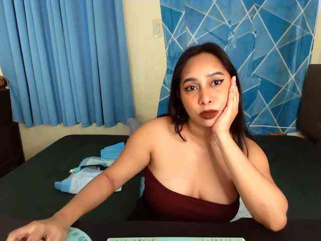 xxTrexie18 Live Webcam on BongaCams