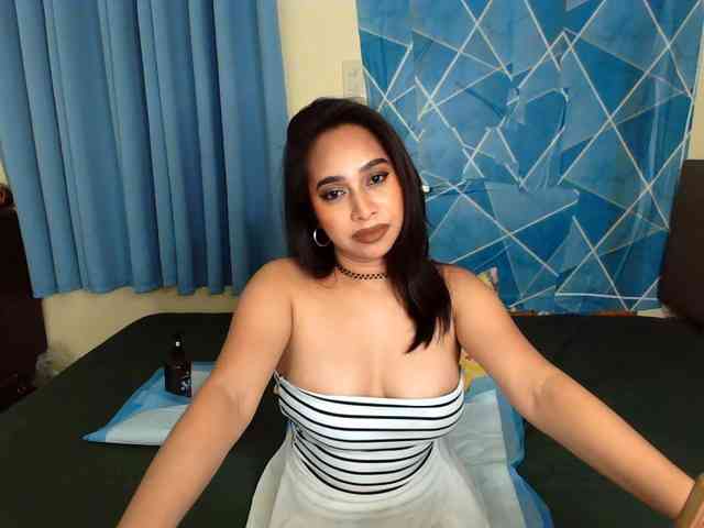 xxTrexie18 webcam