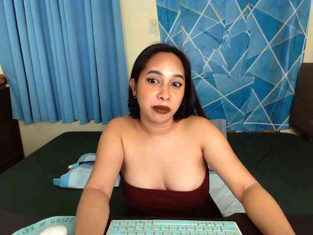 xxTrexie18 Live Webcam on BongaCams