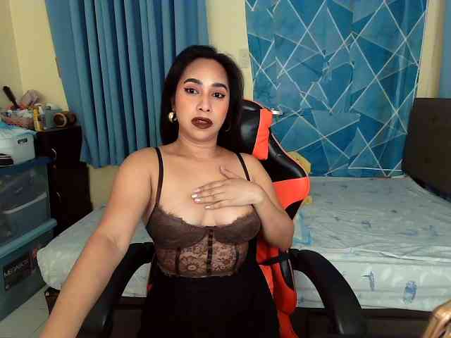 xxTrexie18 webcam