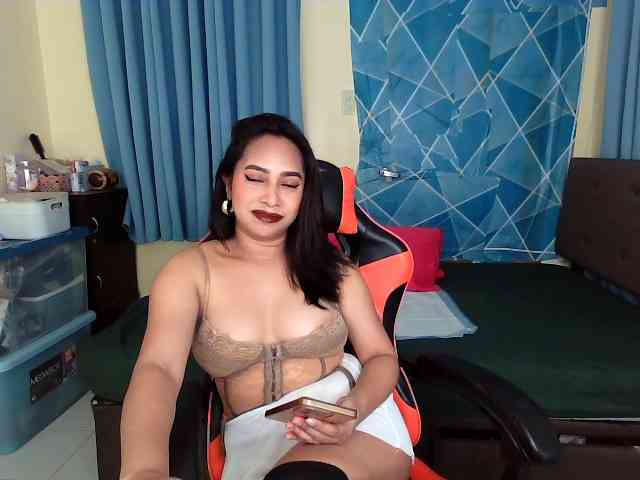 xxTrexie18 webcam