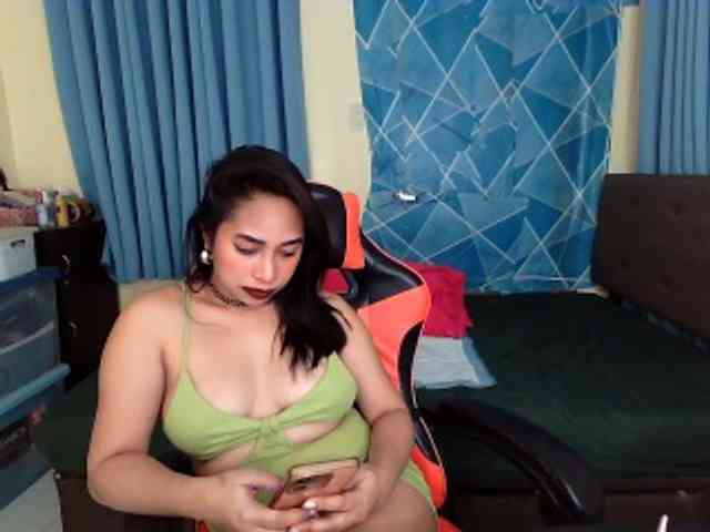 xxTrexie18 webcam
