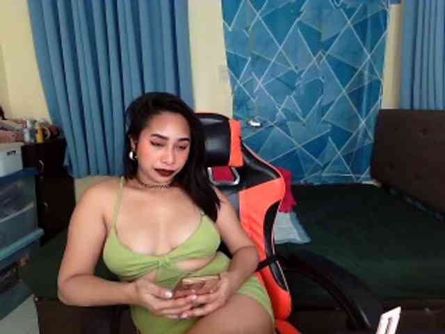 xxTrexie18 webcam