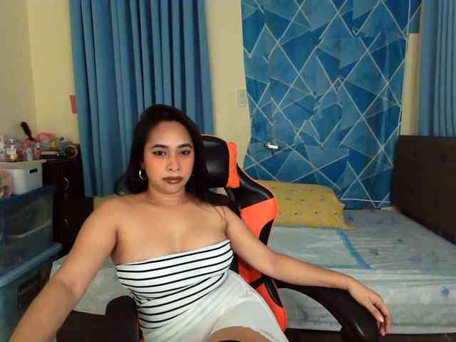 xxTrexie18 webcam
