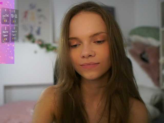 Live room thumbnail for NatashaMalko