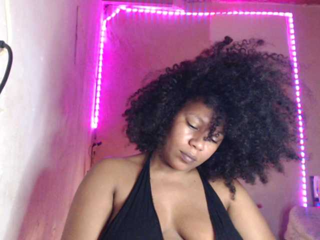 Cherryu's BongaCams show and profile