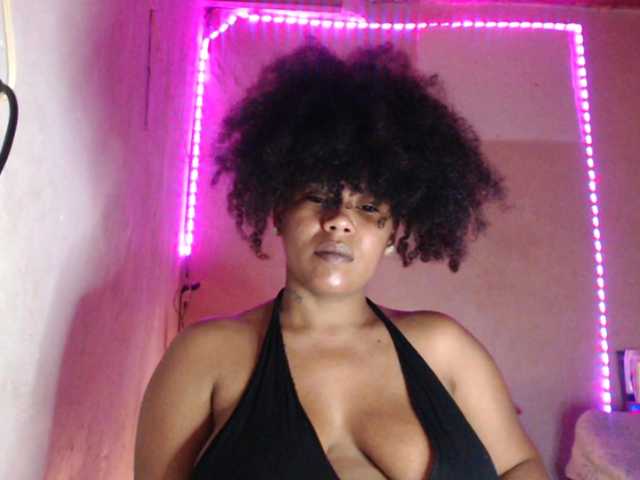 Cherryu's BongaCams show and profile