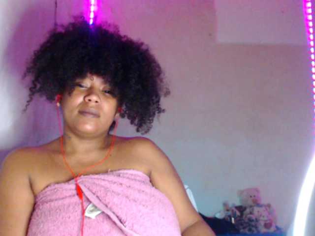 Cherryu's BongaCams show and profile