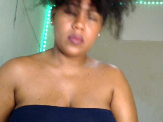 Cherryu live cam on BongaCams