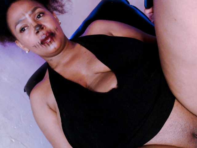 Cherryu live cam on BongaCams