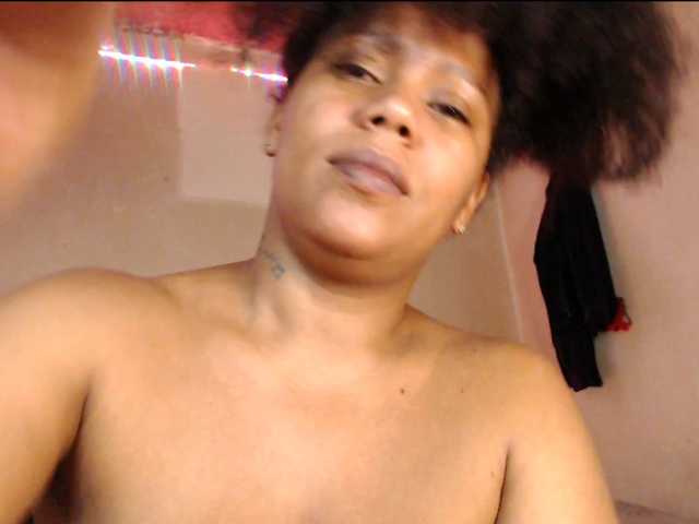 Cherryu live cam on BongaCams