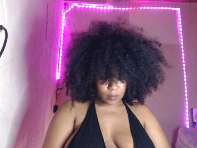 Cherryu's BongaCams show and profile