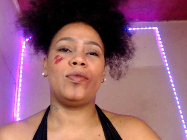 Cherryu live cam on BongaCams