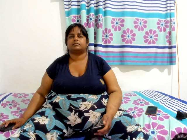 SusanaEshwar live cam on BongaCams