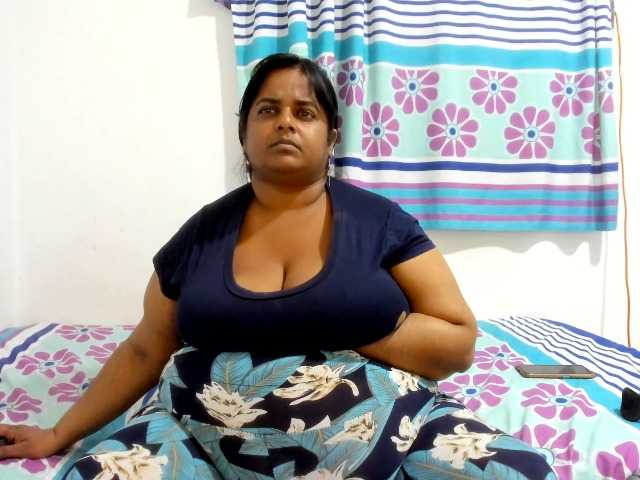SusanaEshwar live cam on BongaCams