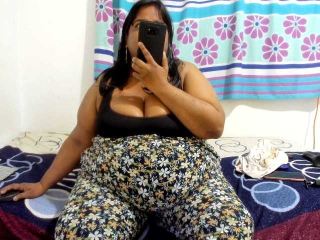 SusanaEshwar live cam on BongaCams