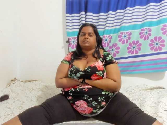 SusanaEshwar live cam on BongaCams