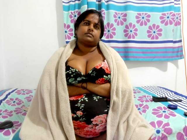 SusanaEshwar live cam on BongaCams
